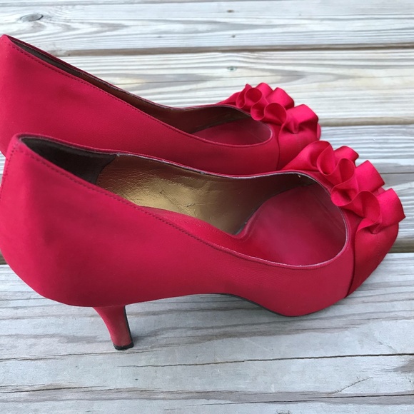 Nina Heels The Touch of Nina Women Red Fencel Pump - Picture 6 of 8